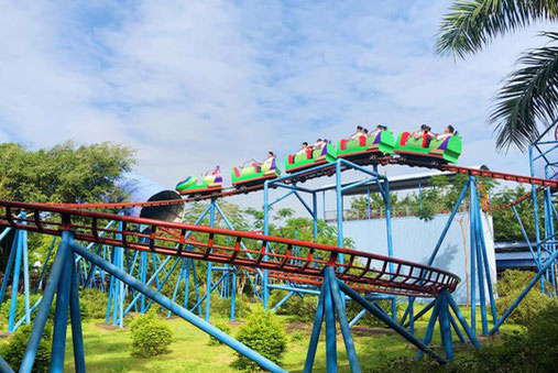 Chơi tàu lượn, 1 trẻ thiệt mạng, 2 trẻ bị thương