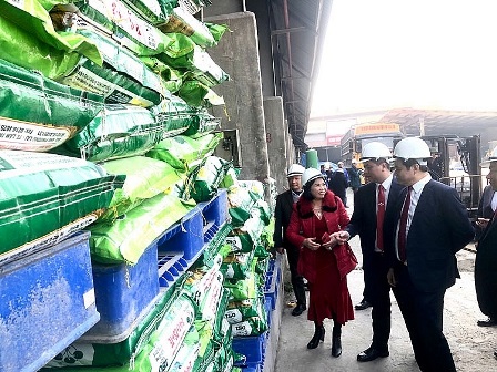 Supe Lâm Thao ra mắt 2 sản phẩm phân bón thế hệ mới và ứng dụng tem thông minh