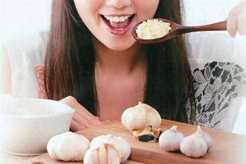 Sai lầm khi ăn tỏi làm mất sạch dinh dưỡng, rất nhiều người vẫn mắc phải mà không hề biết