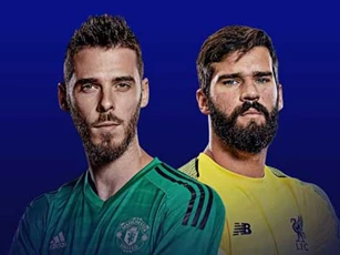 Liverpool gần như áp đảo Man United ở từng tuyến