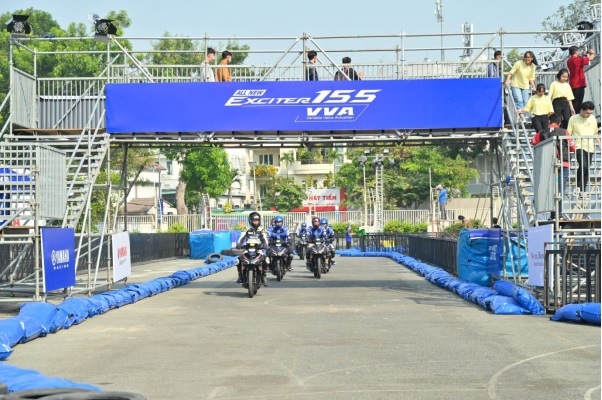  Hàng trăm tay lái Winner X, Satria, Sonic, Raider … đổ xô tới sự kiện lái thử Exciter 155 VVA
