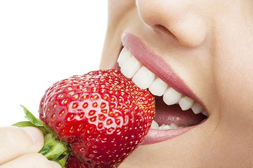 6 cách làm trắng răng bạn cần biết