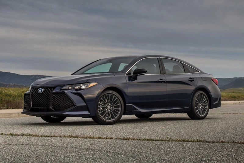 Sedan cỡ lớn tốt nhất: Toyota Avalon 2021 (giá khởi điểm: 36.920 USD).