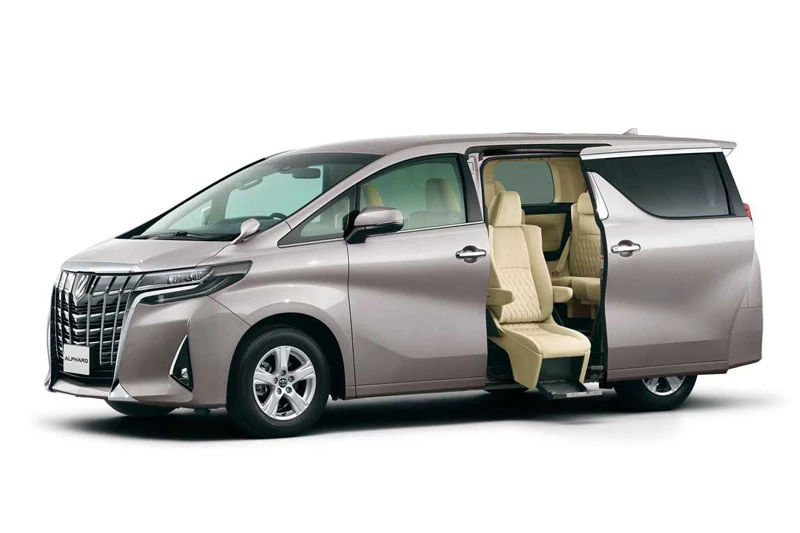 4. Toyota Alphard (doanh số: 119.560 chiếc).