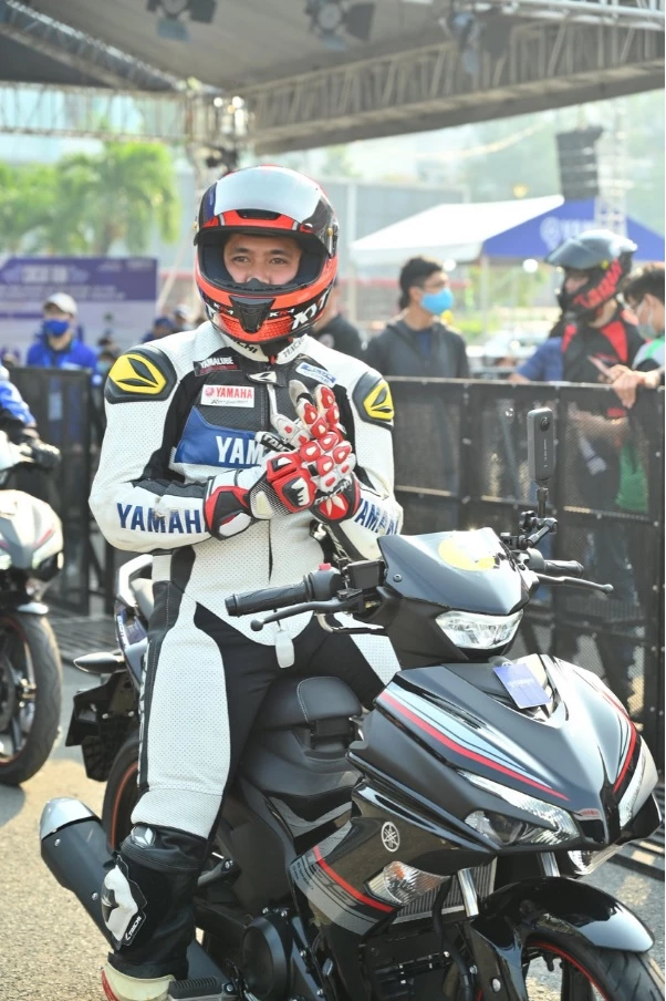 Tay đua môtô chuyên nghiệp Huỳnh Minh Sang.