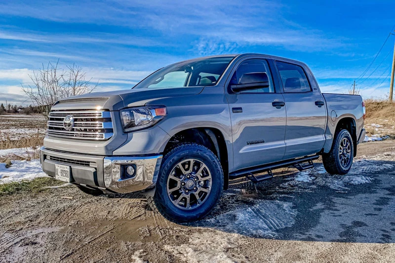 5. Toyota Tundra 2021 (công suất tối đa: 381 mã lực).