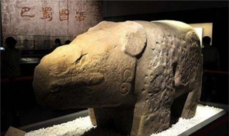 Khai quật vật thể 8 tấn bí ẩn: 40 năm sau, sự thật về thần thú liên quan đến Tần Thủy Hoàng mới hé lộ - Ảnh 4.