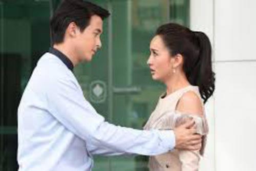 Chấp nhận lấy người từng ly hôn, sát ngày cưới “đứng hình” nghe câu: “Mấy đời bánh đúc có xương” nhưng phản ứng của cô dâu mới khiến nhà trai sững sờ