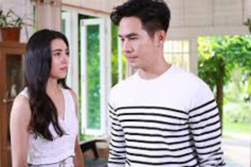 Chồng khinh thường nói với bạn: "Nó 40 tuổi rồi đố dám rời tao ra", vợ lập tức có câu trả lời khiến anh ta biến sắc