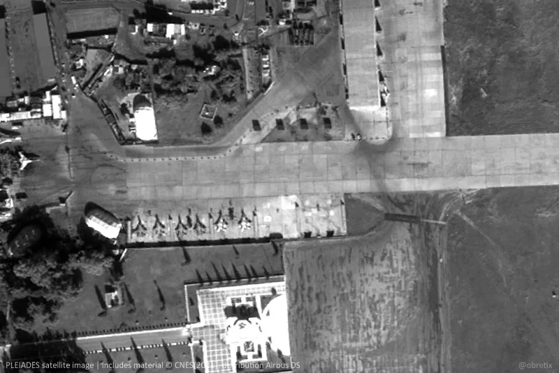 Những tiêm kích MiG-29 bí ẩn tại căn cứ không quân Hmeimim. Ảnh: Al Masdar News.
