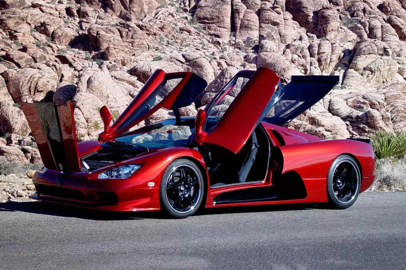 4. SSC Ultimate Aero TT (vận tốc tối đa: 412 km/h).