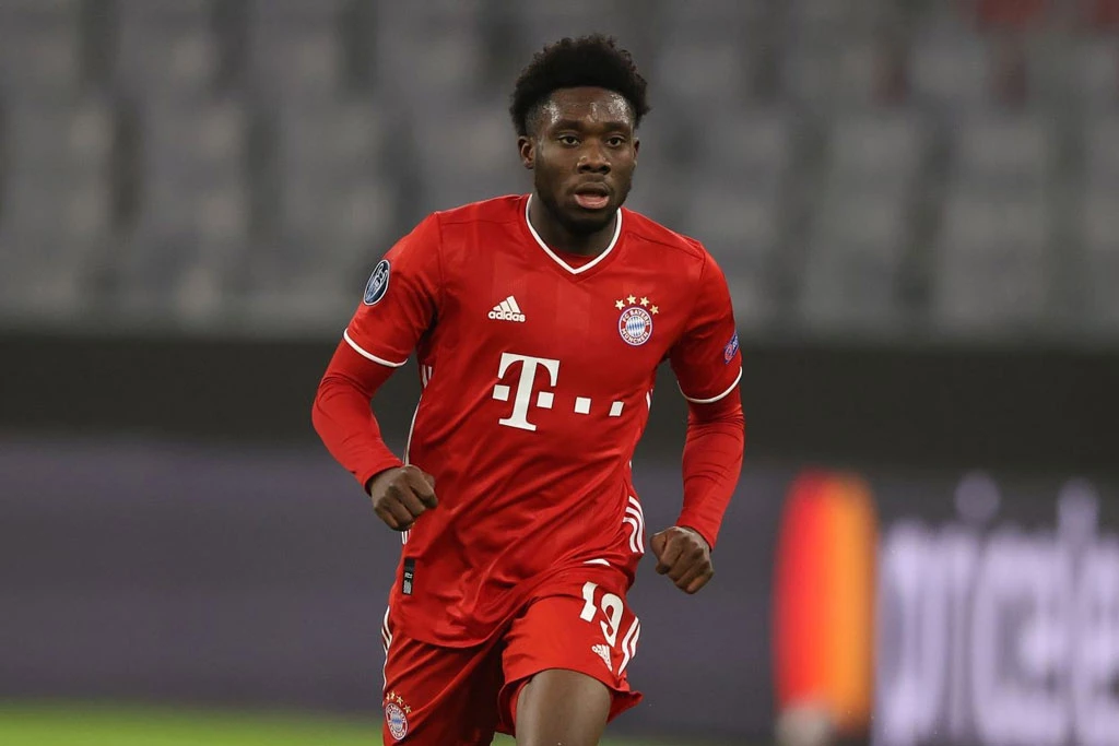 Hậu vệ trái: Alphonso Davies (Bayern Munich, 20 tuổi, định giá chuyển nhượng: 80 triệu euro).