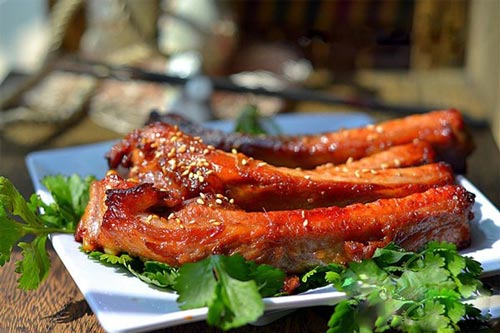 Sườn nướng chua ngọt hấp dẫn cho bữa cơm cuối tuần
