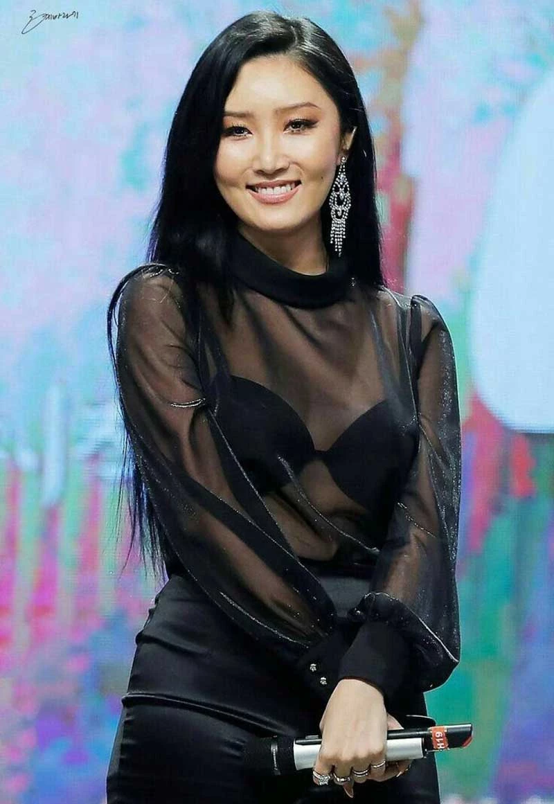 6. Hwasa (MAMAMOO).