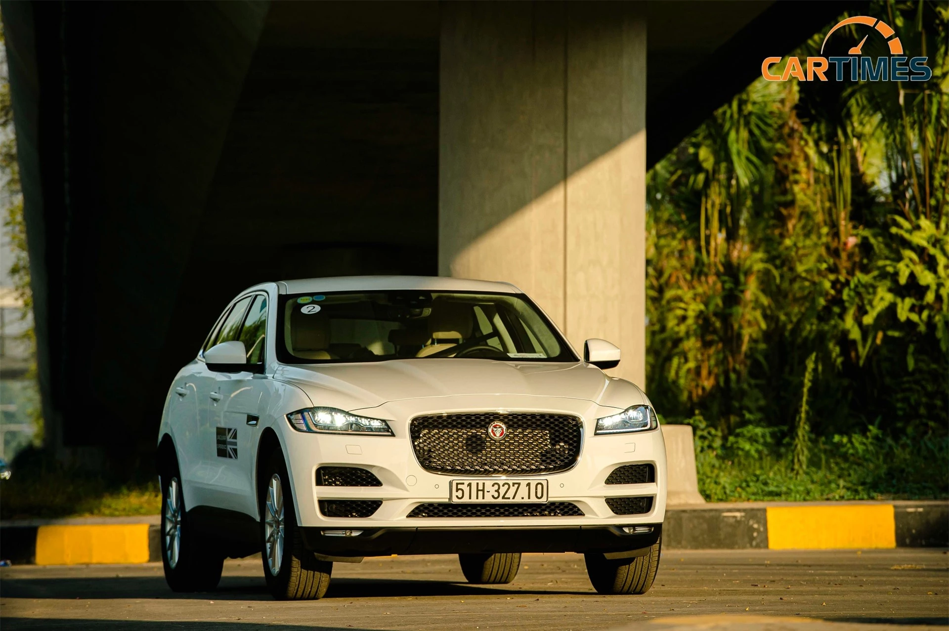 Thiết kế F-Pace lấy cảm hứng từ mẫu sedan XF