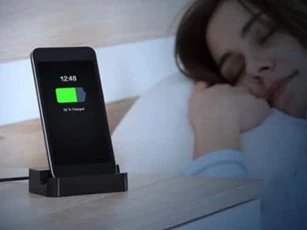 Để 5 đồ vật này ở đầu giường tưởng vô hại nhưng lại gây tổn thọ nghiêm trọng