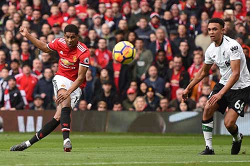 Rashford là 'hung thần' của Liverpool