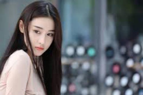 Mỗi tháng chị chồng lên chơi 2 lần, lần nào cũng khiến tôi giận tím mặt vì độ vô duyên của chị