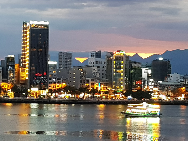 Đà Nẵng: Chi 90 tỉ đồng thay thế hệ thống điện chiếu sáng công cộng bằng đèn LED