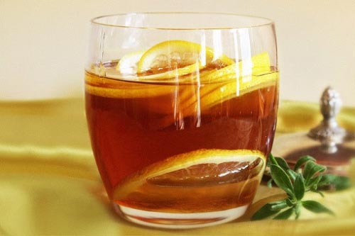 Lý do bạn cần uống chanh và mật ong buổi sáng