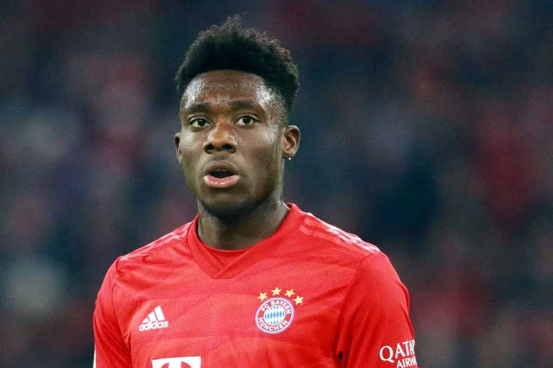 4. Alphonso Davies (Bayern Munich, giá trị hiện tại: 80 triệu euro, tăng: 35 triệu euro).