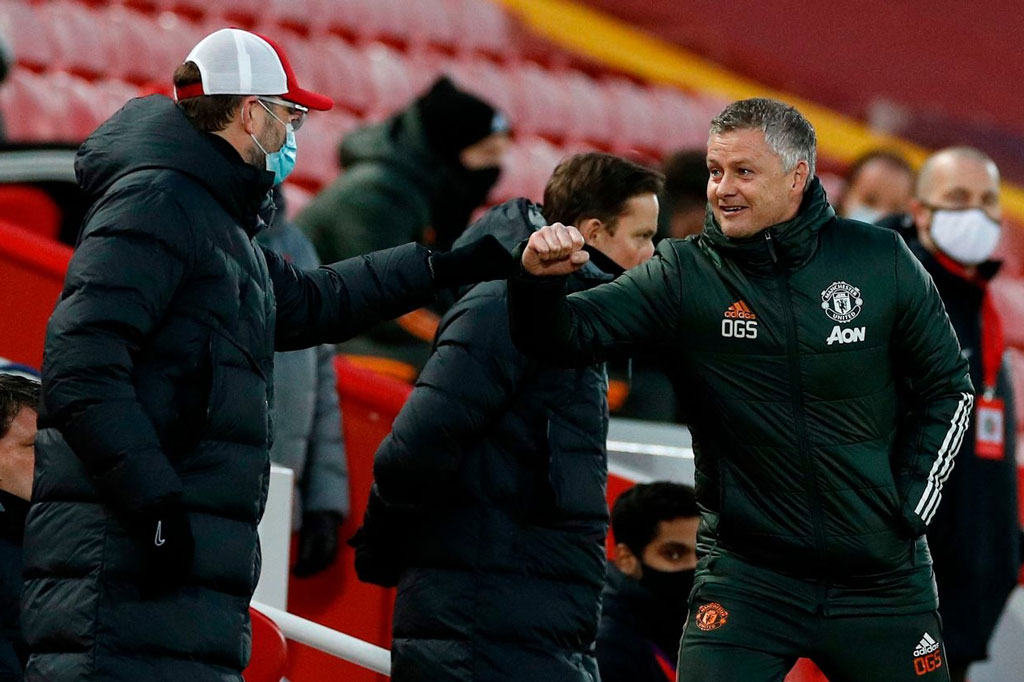 Solskjaer nói gì với Klopp trong trận Liverpool hòa MU?