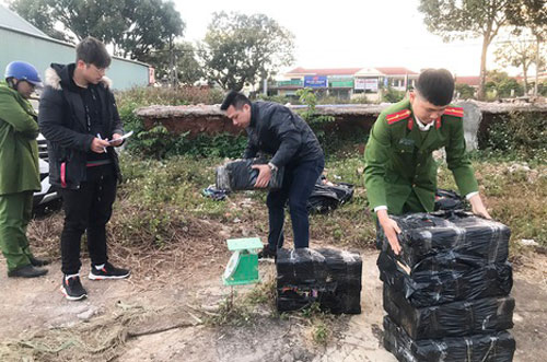 Gia Lai: Phát hiện 180 kg pháo nổ trên bãi đất trống lúc rạng sáng
