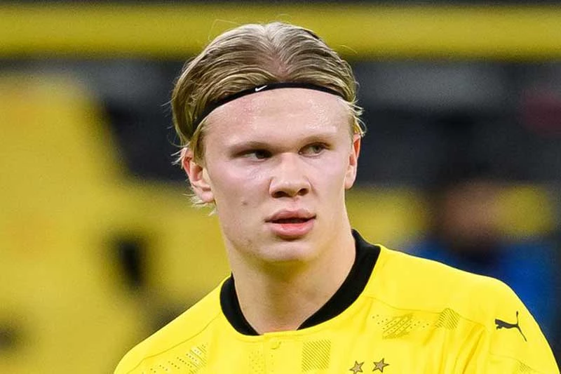 9. Erling Haaland (Dortmund, giá trị hiện tại: 100 triệu euro, tăng: 28 triệu euro).