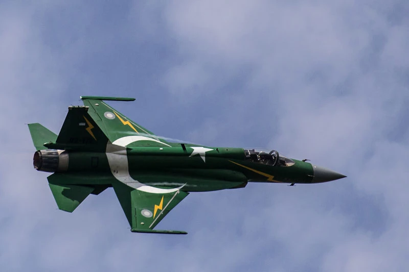 Tiêm kích JF-17.