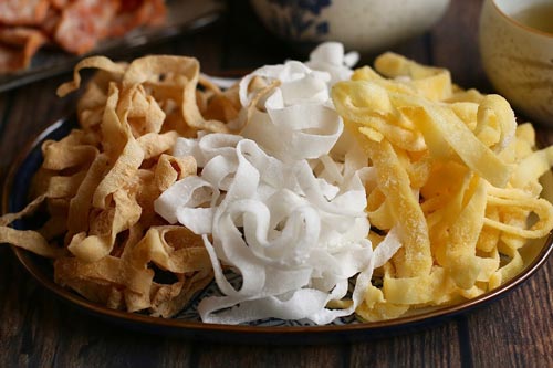 Những người cần hạn chế ăn mứt Tết