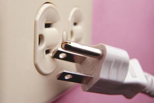 Dấu hiệu cảnh báo sự cố điện trong nhà cần được khắc phục ngay lập tức