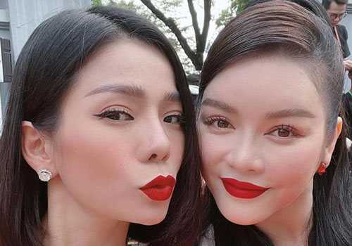 Hai nữ đại gia của showbiz Việt - Lệ Quyên và Lý Nhã Kỳ hiếm hoi hội ngộ