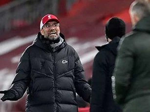 Klopp: 'Top 4 chưa xong, đừng mơ vô địch'