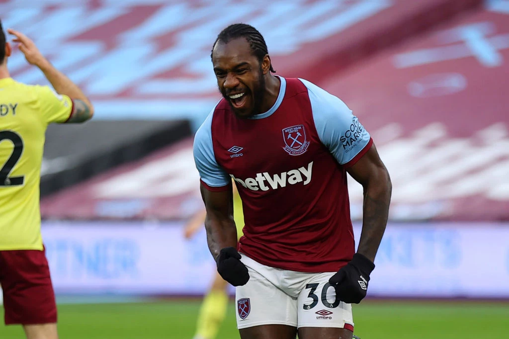 Tiền đạo: Michail Antonio (West Ham).