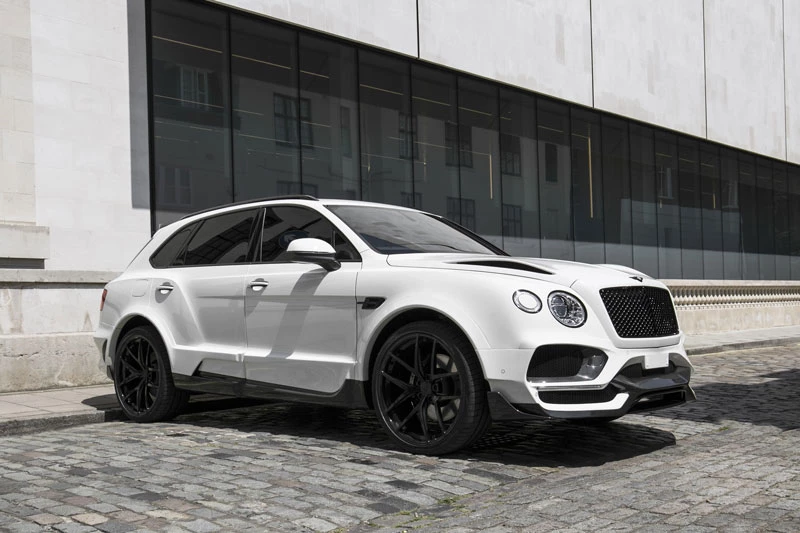 2. Bentley Bentayga Onyx.