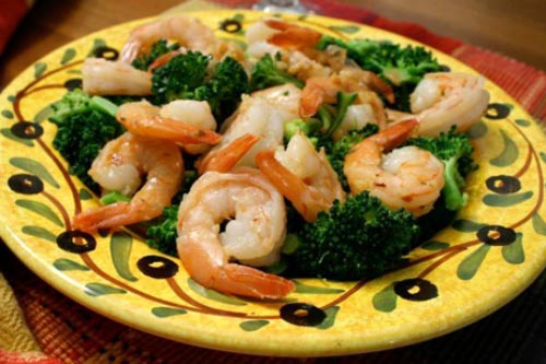 Bông cải xanh xào tôm - món ăn ngon ai ăn cũng mê tít