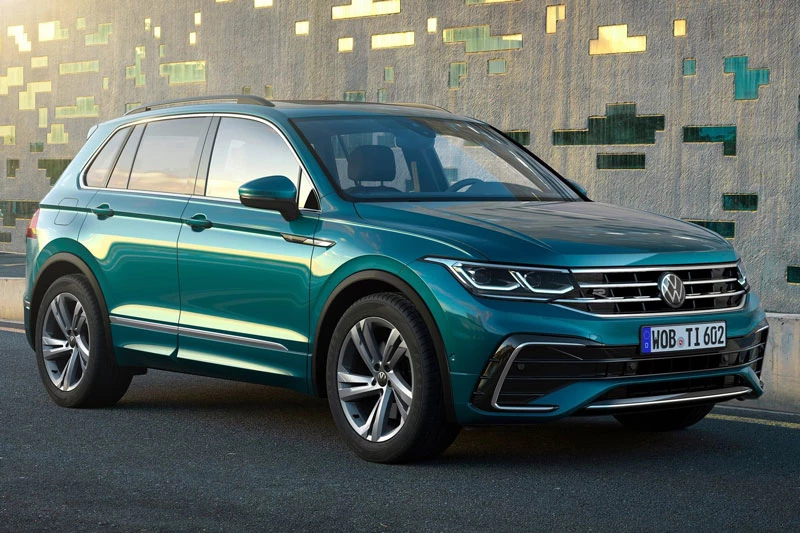 5. Volkswagen Tiguan (doanh số: 607.211 chiếc).