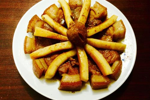 Tuyệt chiêu làm món thịt kho dừa thơm ngon đãi cả nhà ai ăn cũng thích