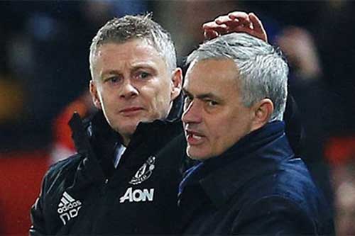 'Mourinho dựng xe buýt thì bị chỉ trích, còn Solskjaer thì không'