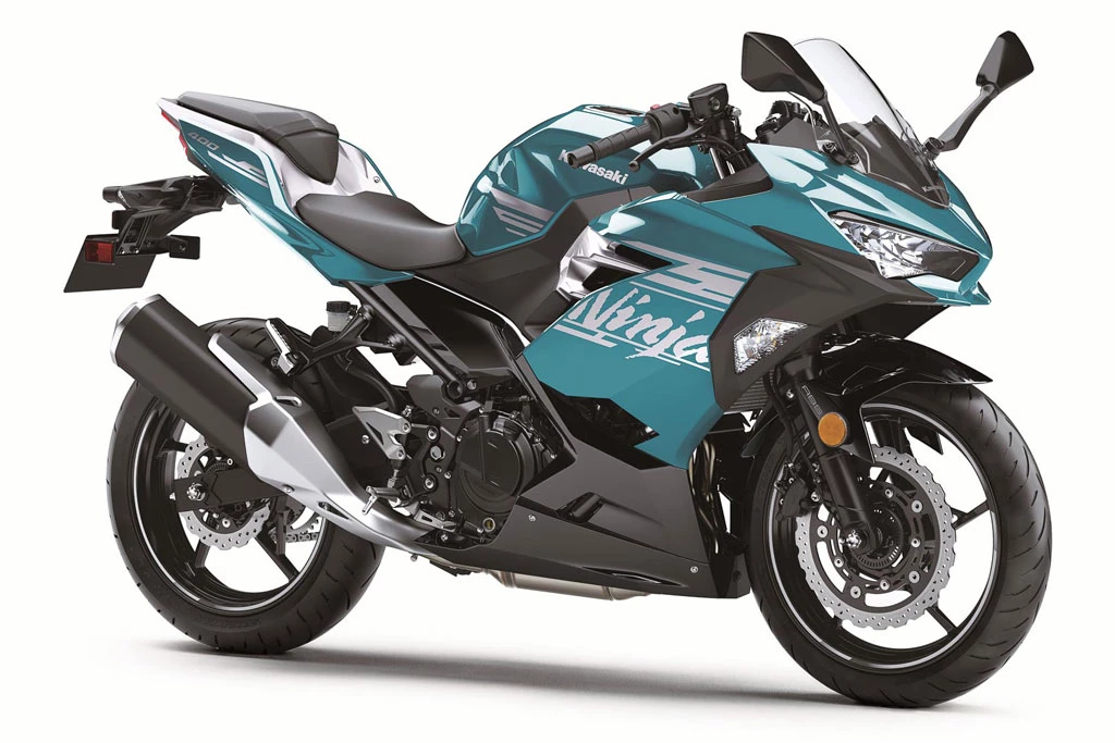 Kawasaki Ninja 400 2021.