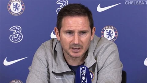 Lampard từ chối so sánh Werner với Torres