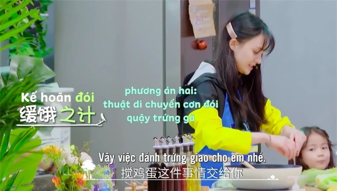 Trịnh Sảng bị netizen chỉ trích giả tạo khi đòi bỏ con mình nhưng lại lên show chăm sóc con nhà người ta - Ảnh 3.