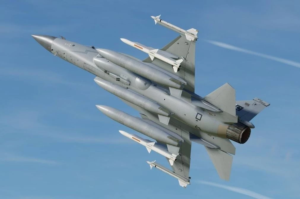 Tiêm kích JF-17 Pakistan đã đánh bại MiG-35 Nga tại Azerbaijan. Ảnh: RG.