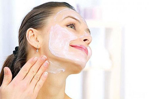 6 tuyệt chiêu giúp bạn xóa nếp nhăn vùng cổ