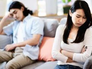 Mỗi khi các anh chị phía nhà chồng đến chơi, họ đều làm một việc vô duyên khiến tôi tức anh ách nhưng chẳng dám ngăn cản