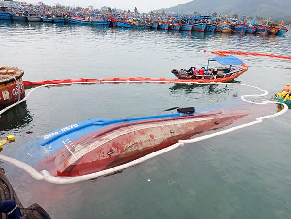 Đà Nẵng: Tàu kinh doanh xăng dầu chỉ được di chuyển trong khu vực Âu thuyền Thọ Quang vào ban ngày