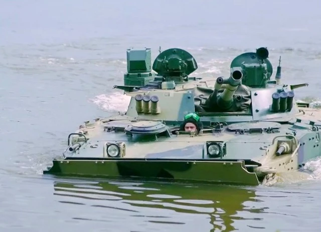 Xe chiến đấu bộ binh BMP-3M được trang bị kính ngắm toàn cảnh cho chỉ huy. Ảnh: Vestnik.