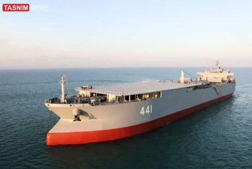 Tàu sân bay trực thăng Iran 'đánh chìm' chiến hạm ngàn tấn