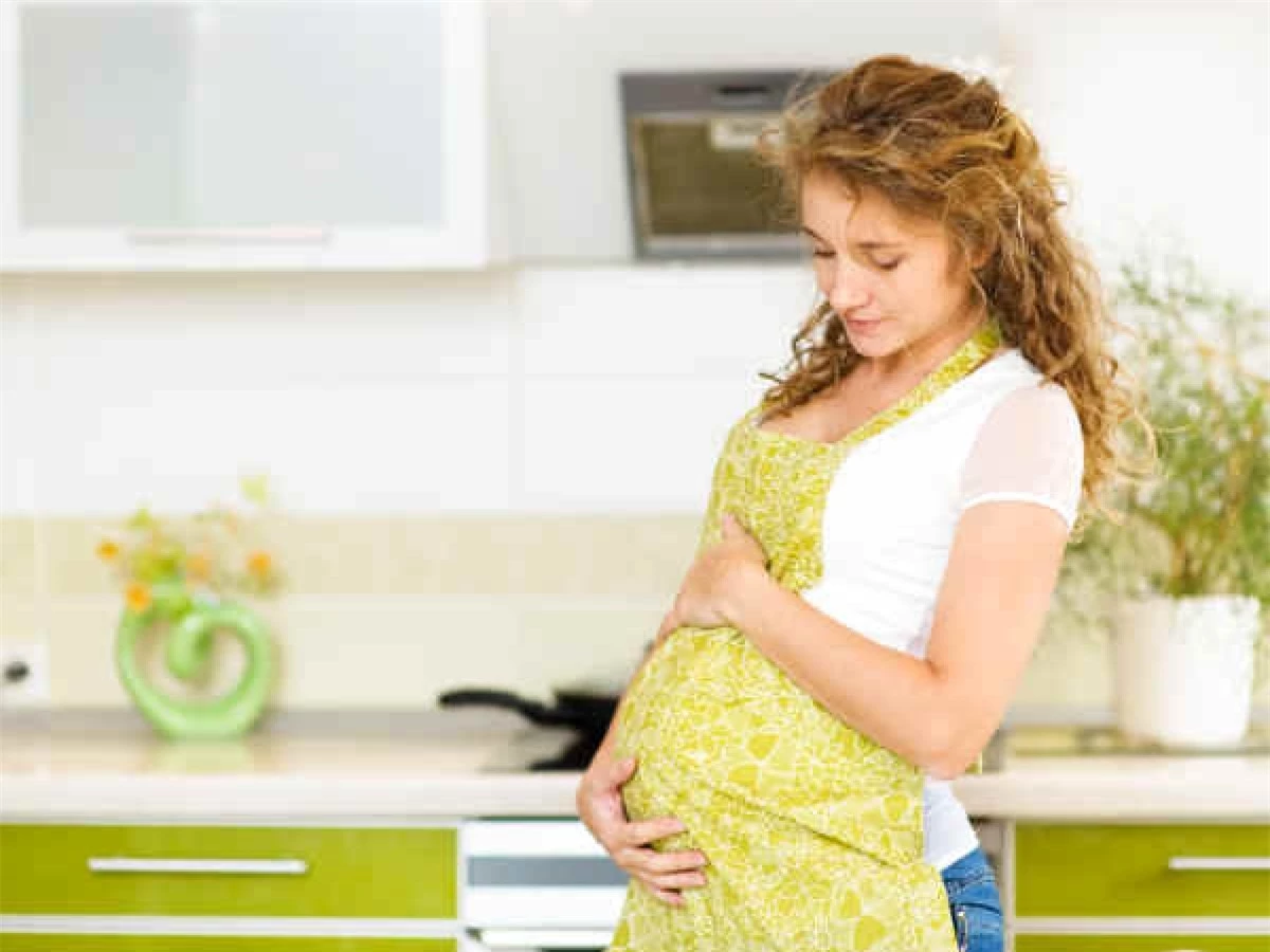Không tốt cho thai phụ: Tỏi không tốt cho phụ nữ mang thai, bởi ăn quá nhiều tỏi trong thai kỳ có thể làm tăng hiệu ứng chống đông máu. Phụ nữ mang thai và cho con bú nên hạn chế ăn tỏi để bảo vệ sức khỏe chính mình và em bé./.