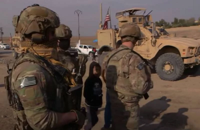Quân đội Mỹ đã di chuyển từ Iraq tới Syria. Ảnh: Al Masdar News.